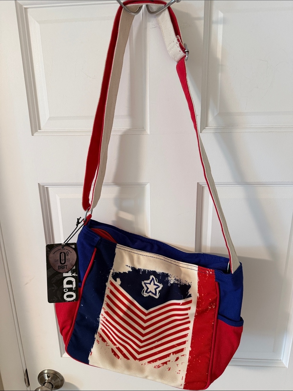 NWT Sun N Sand 0° Drift patriotic canvas cross body bag adjustable strap